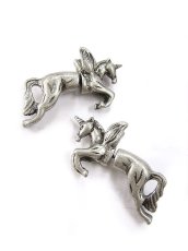 画像1: 【新品】 ユニコーン羽根付きピアス (アンティークシルバー) PR_004_B80【通信販売専用商品】 (1)