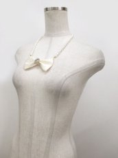 画像3: 【新品】クリスタルリボンパールネックレス(白) NE_058_B131【通信販売専用商品】 (3)