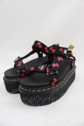 Dr.Martens （Getta Grip） / Dr.Martens × HELLO KITTY 60years　サンダル UK4 黒 I-25-11-15-102-PU-SH-SA-ZI