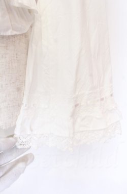 画像4: BABY,THE STARS SHINE BRIGHT / 姫袖後ろシャーリングブラウス  シロ O-25-11-22-049-BA-BL-IG-OS