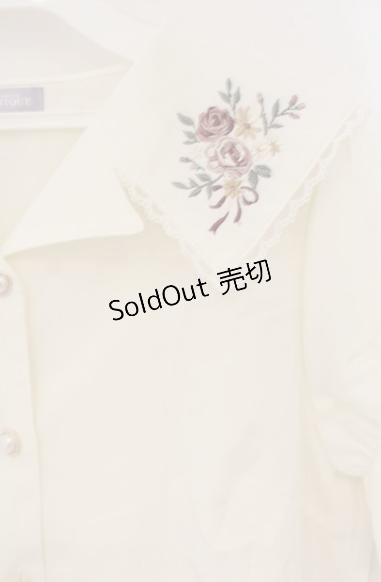 画像2: axes femme POETIQUE / ブーケ刺繍襟ブラウス M キナリ O-26-01-23-047-AX-BL-OW-ZH (2)