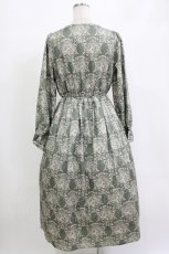 画像3: 【SALE】axes femme / ローズガーランド柄ロングワンピース  グリーン O-25-09-13-014-AX-OP-IG-ZH (3)