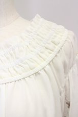 画像4: axes femme  / 袖刺繍シャーリングブラウス Y-23-07-27-4005-1-BL-AX-L-SZ-ZT154 (4)