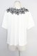 画像2: axes femme TOPS / 花刺繍オフショルプルオーバー Y-23-07-30-4007-1-TO-AX-L-SZ-ZI (2)
