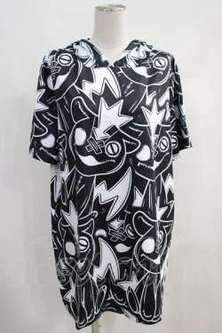 画像1: NieR Clothing / 総柄半袖プルパーカー  黒×白 H-23-12-17-1027-PU-TO-KB-ZH