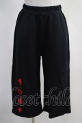 NieR Clothing / 裾刺繍パンツ  黒×赤 H-24-02-08-003-PU-PA-KB-ZH