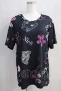 NieR Clothing / プリント半袖CUTSEW  黒 H-25-05-11-1019-PU-TO-KB-ZH