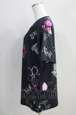 画像2: NieR Clothing / プリント半袖CUTSEW  黒 H-25-05-11-1019-PU-TO-KB-ZH