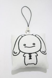 NieR Clothing / ミニクッションストラップ   H-25-06-06-1013-PU-ZA-KB-ZH