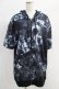 画像1: NieR Clothing / 総柄ZIP半袖パーカー  黒 H-25-05-11-1030-PU-TO-KB-ZH (1)