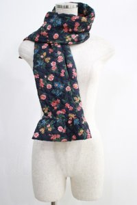 Jane Marple Dans Le Saｌon / Flowers of Jouy puffer scarf  ネイビー H-24-10-27-1001-JM-ZA-KB-ZT273