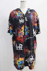 NieR Clothing / 総柄半袖プルパーカー  黒 H-25-05-11-1005-PU-TO-KB-ZH