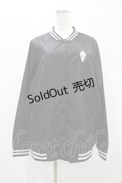 画像1: NieR Clothing / バックプリントブルゾン  黒×白 H-25-01-02-057-PU-JA-KB-ZH