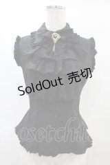 MARBLE / 蝶型コサージュフリルタイ付きノースリーブブラウス  ブラック H-25-01-10-1041-GO-BL-KB-ZT318