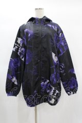 NieR Clothing / 総柄ZIPブルゾンパーカー  黒×紫 H-25-01-15-1059-PU-TO-KB-ZH
