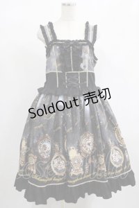 metamorphose / 【プラスサイズ】Clock Forest Night フリルジャンパースカート プラスサイズ グレイッシュナイト(Grayish Night) H-25-02-06-014-ME-OP-NS-ZH