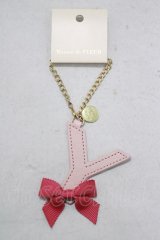 Maison de FLEUR / イニシャルリボンチャーム  ライトピンク H-25-02-11-068-LO-ZA-NS-ZH
