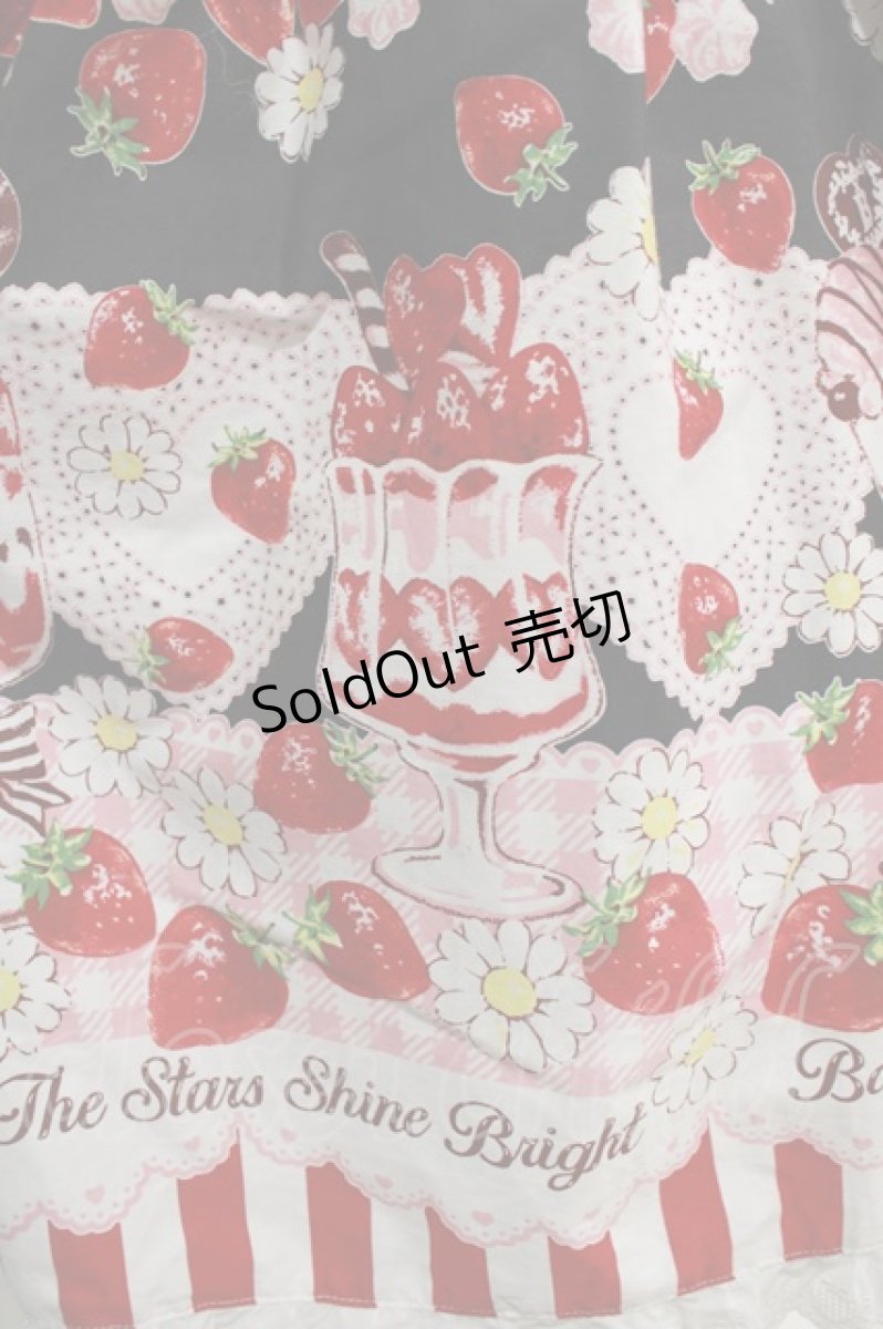 画像4: BABY,THE STARS SHINE BRIGHT / Berry Berry Strawberry Parfait〜くみゃちゃんアイスを添えて〜ジャンパースカートII F Black H-25-02-18-003-BA-OP-NS-ZH (4)