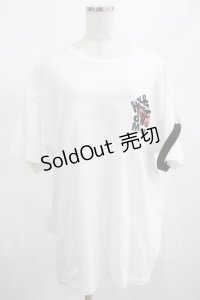 MILKBOY / HELP Tee  ホワイト H-25-02-20-049-MB-TO-KB-ZH