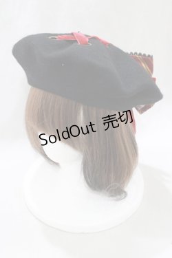 画像2: ATELIER PIERROT / ハリー・ポッター リボンブローチ付きレースアップベレー帽  グリフィンドール（レッド） H-25-02-27-001-EL-AC-KB-ZH