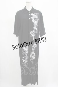 SEX POT ReVeNGe / ローズプリント半袖ロングスリットカットソー  黒×白 H-25-03-02-014-SP-TO-KB-ZH