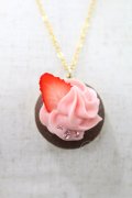 Q-pot. / Very Berry CupCakeネックレス   H-25-03-04-049-QP-AC-KB-ZH