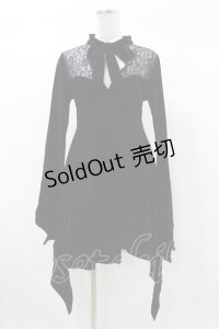 KILL STAR / Grimina Velvet Sorcery Dress S 黒 H-25-03-08-008-SL-OP-KB-ZY