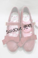 m petit by misako / サンリオキャラクターズコラボハローキティパンプス LL レッド H-25-03-11-081-LO-SH-NS-ZH
