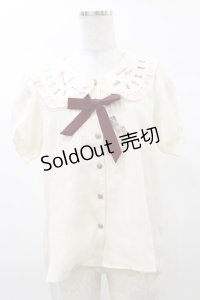 Amavel / 懐中時計刺繍入り配色リボンタイ付ブラウス Free アイボリー H-25-03-13-1036-CA-BL-NS-ZH