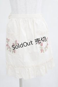 axes femme kawaii / 苺刺繍ハーフエプロン Free 生成り H-25-03-22-029-AX-SK-NS-ZH