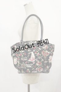 BABY,THE STARS SHINE BRIGHT / 眠りアリスプリントバケツ型Bag  ブラック H-25-03-24-1036-BA-BG-NS-ZH