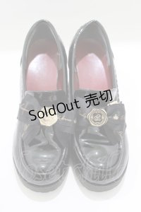 Amavel / ロゴリボンローファーパンプス L ブラックエナメル H-25-03-27-074-CA-SH-NS-ZH