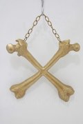 THE BLACKENED TEETH / Crossbones Wall Hanging   H-25-03-30-1058-PU-ZA-KB-ZH