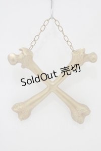 THE BLACKENED TEETH / Crossbones Wall Hanging   H-25-03-30-1058-PU-ZA-KB-ZH