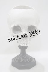 THE BLACKENED TEETH / Skull of J.Doe Plinth Pot Version   H-25-04-01-056-PU-ZA-KB-ZH