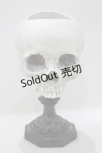 THE BLACKENED TEETH / Skull of J.Doe Plinth Pot Version   H-25-04-01-056-PU-ZA-KB-ZH