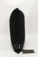 画像2: MORPH8NE / SLEEPY PILLOWクッション  ブラック H-25-04-03-006-PU-ZA-KB-ZT501 (2)