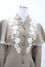 画像4: Innocent World / つる薔薇レースケープ付きショートコート M モカ×生成/Mocha×Beige H-25-04-04-1025-IW-CO-NS-ZH (4)