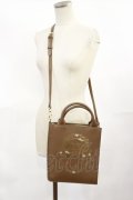 Maison de FLEUR / Disney 女王/ブック型ショルダーバッグ  ブラウン H-25-04-05-1037-LO-BG-NS-ZH