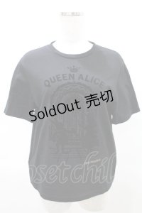 Jane Marple / Queen Aliceティーシャツ R ブラック H-25-04-06-036-JM-TO-KB-ZH