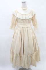 Sheglit / 紫陽花のレースドレス M アイボリー H-25-04-10-002-EL-OP-KB-ZH
