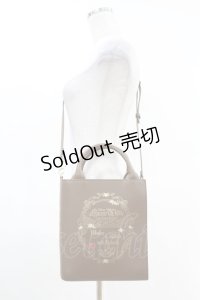 Maison de FLEUR / Disney 女王/ブック型ショルダーバッグ  ブラウン H-25-04-11-026-LO-BG-NS-ZH