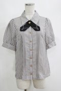 Amavel / Gentle Butlerクロスタイブラウス(半袖) Free グレー H-25-04-13-1041-CA-BL-NS-ZH