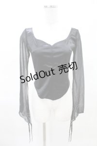 STIGMATA / シアー袖サテントップス F 黒 H-25-04-13-024-GO-TO-KB-ZH