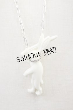画像1: MILKBOY / MAD KNIGHTネックレス  オフホワイト H-25-04-16-1033-MB-AC-KB-ZH
