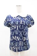 Jane Marple / アルファベットロゴのポロシャツ  ネイビー H-25-04-18-043-JM-TO-KB-ZH