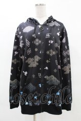 NieR Clothing / 総柄ZIPパーカー  黒 H-25-04-18-060-PU-TO-KB-ZH
