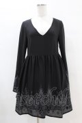 KILL STAR / 裾プリントワンピース XS 黒 H-25-04-20-1024-SL-OP-KB-ZH