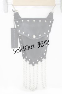 DOLLS KILL / チェーン付きショルダーポーチ  黒 H-25-04-21-1068-PU-ZA-KB-ZH