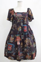 Jane Marple / スーベニアエンブレムワンピース  ボルドー H-25-04-21-1013-JM-OP-KB-ZH